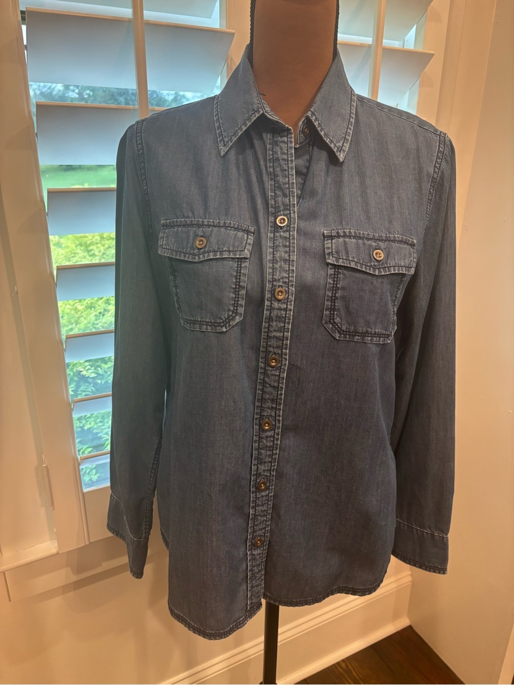 Banana Republic denim shirt